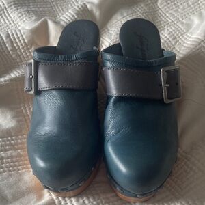 Blue Leather Clogs with Buckle